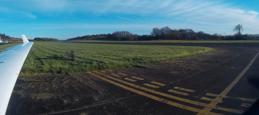 aircraft entering the runway at fife airport